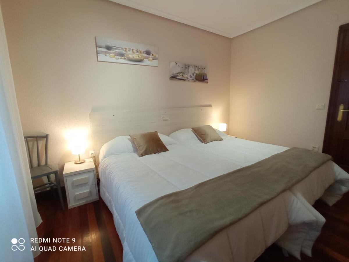 Pedroenea Apartamento Elizondo Apartment ภายนอก รูปภาพ