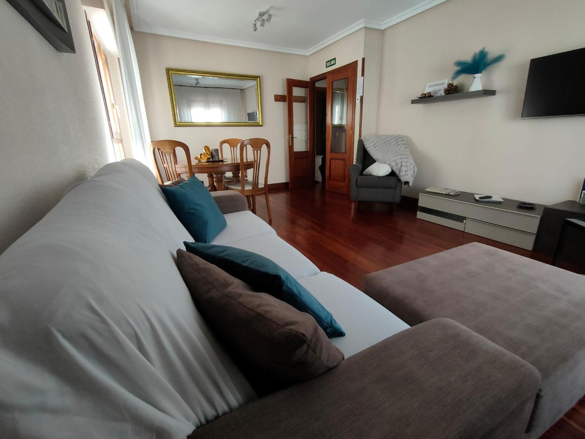 Pedroenea Apartamento Elizondo Apartment ภายนอก รูปภาพ